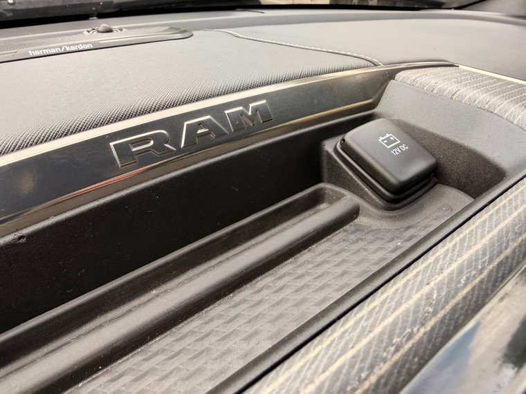 Vehicle Image 43