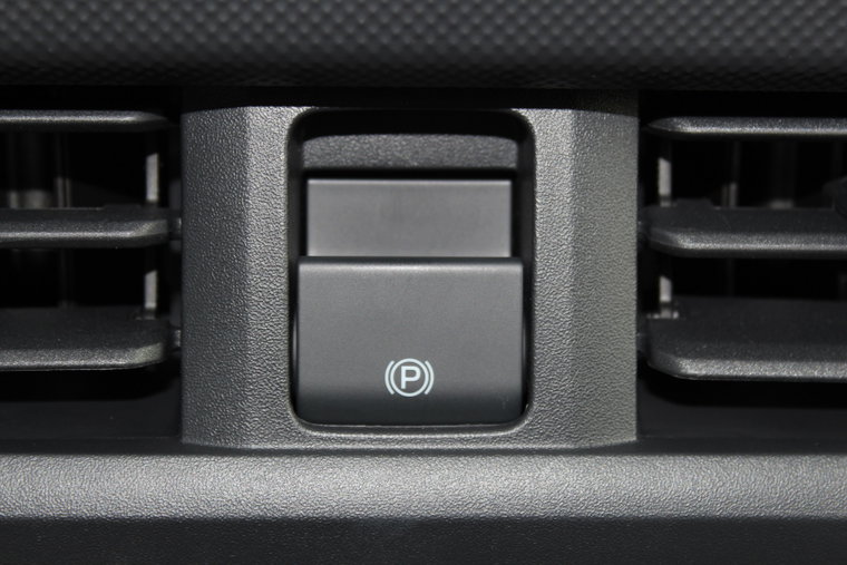 Vehicle Image 32