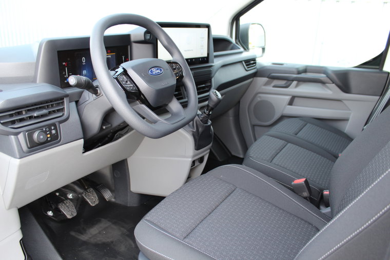 Vehicle Image 35