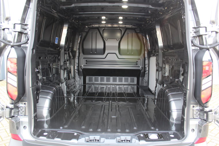 Vehicle Image 10