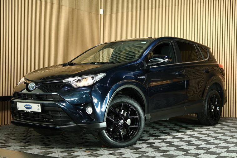 Vehicle Image 11