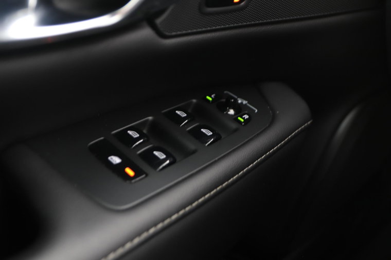 Vehicle Image 38