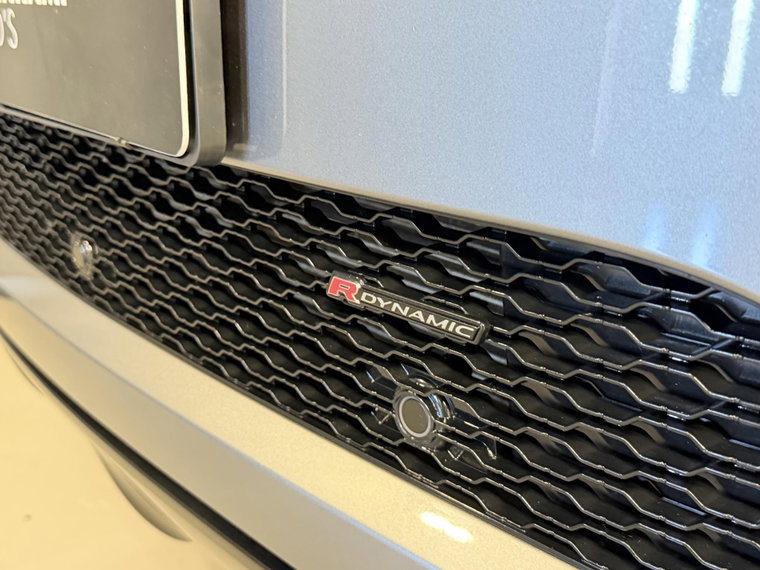 Vehicle Image 38