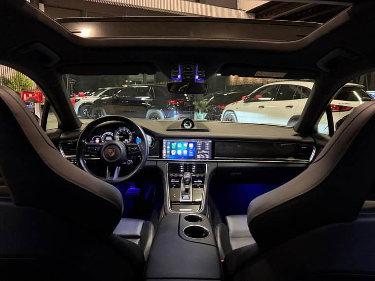 Vehicle Image 16