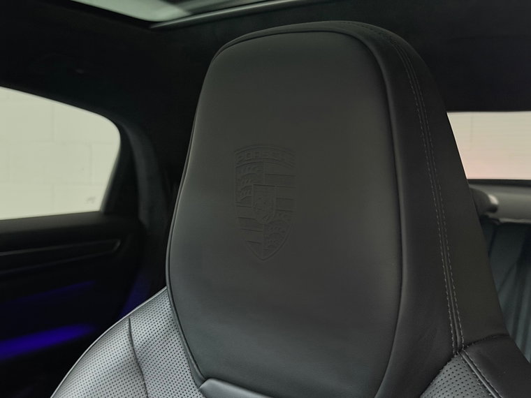 Vehicle Image 33