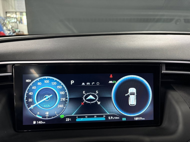 Vehicle Image 14