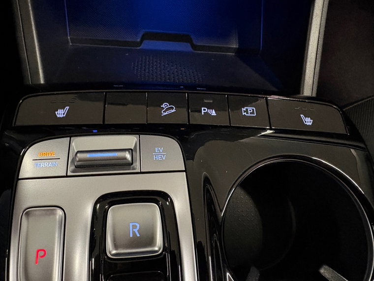 Vehicle Image 23