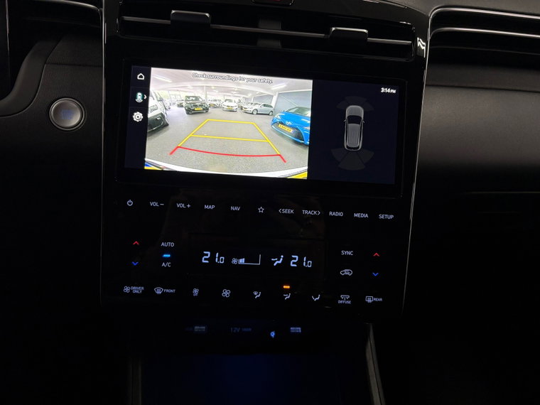Vehicle Image 25