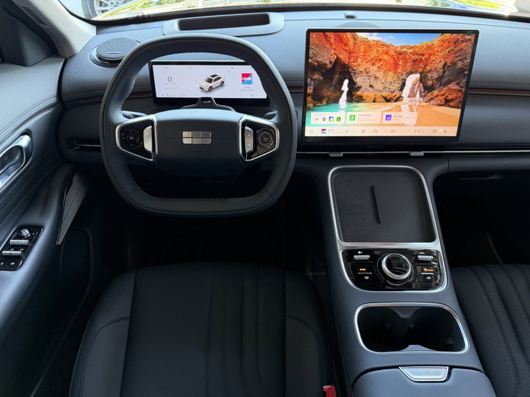 Vehicle Image 21