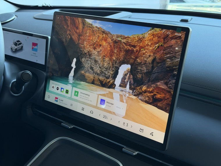 Vehicle Image 30