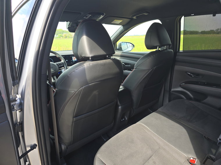 Vehicle Image 36