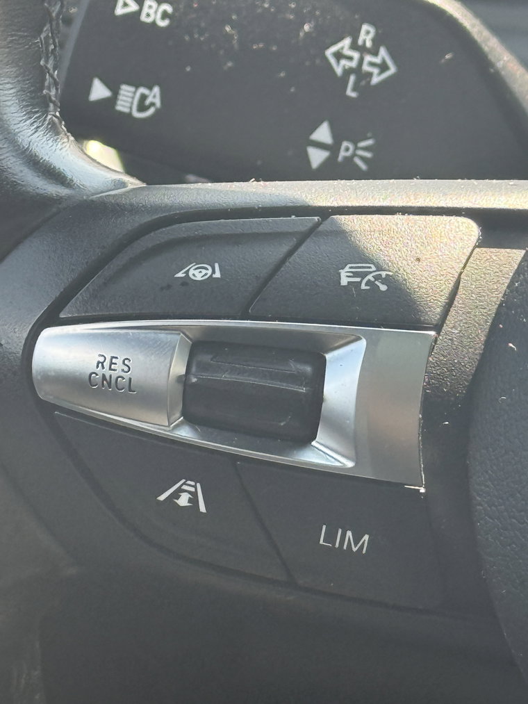 Vehicle Image 27