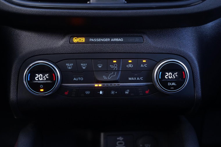Vehicle Image 33