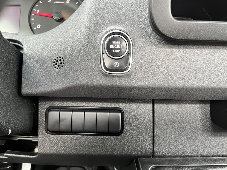 Vehicle Image 42