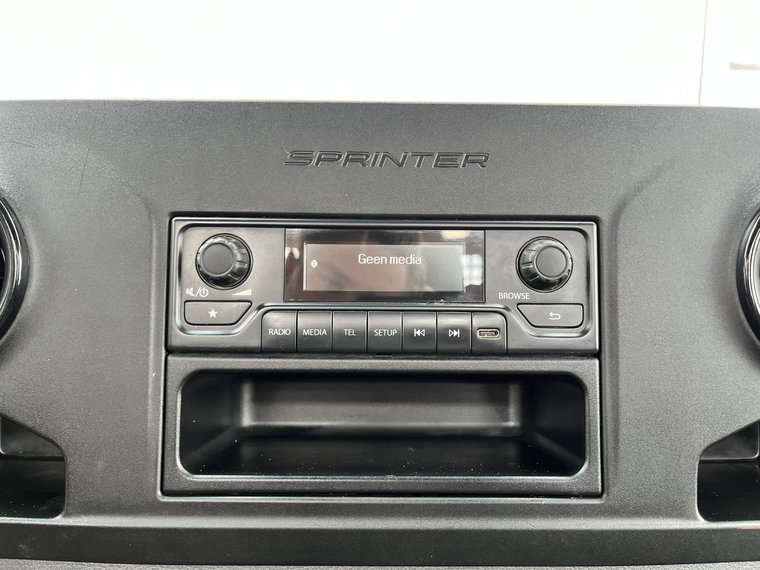 Vehicle Image 45