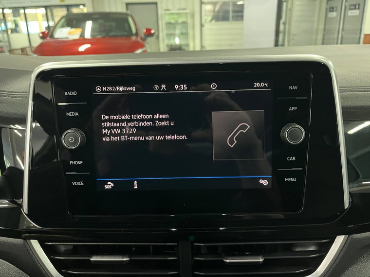 Vehicle Image 25