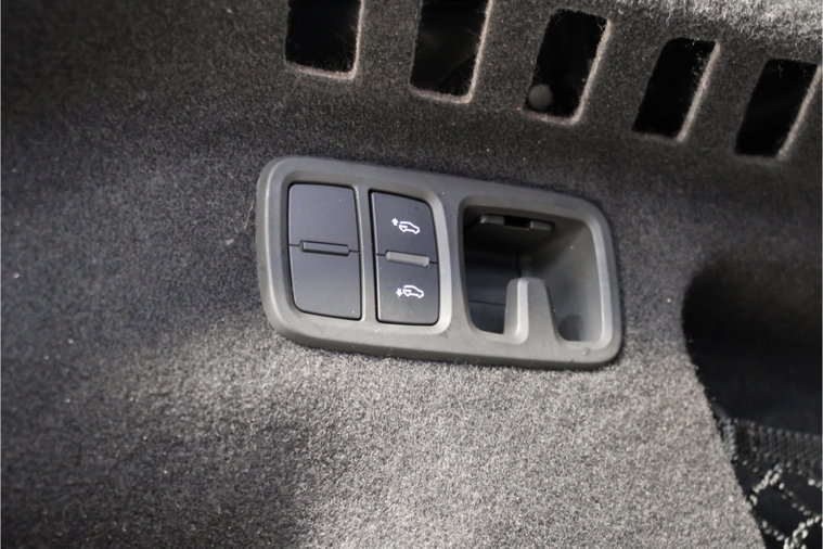 Vehicle Image 58