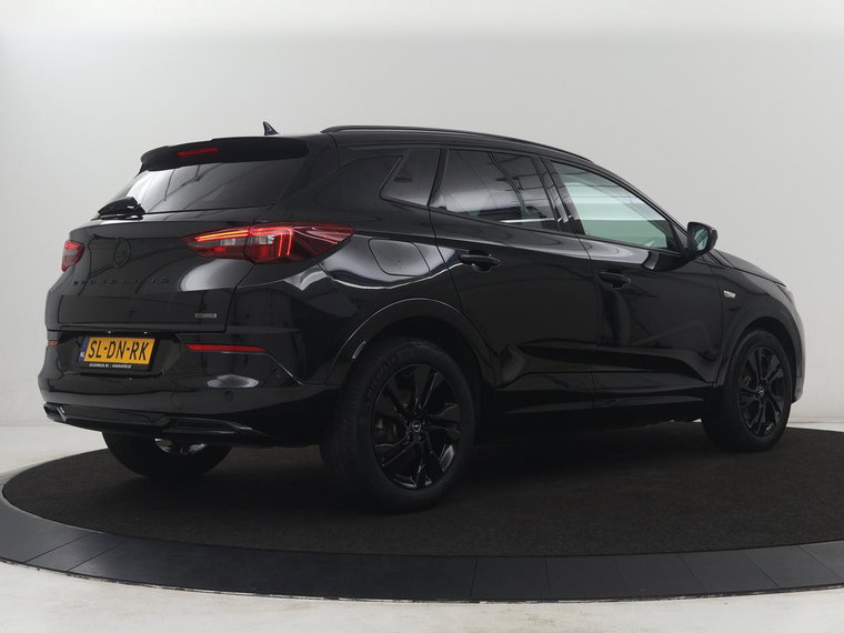 Vehicle Image 32