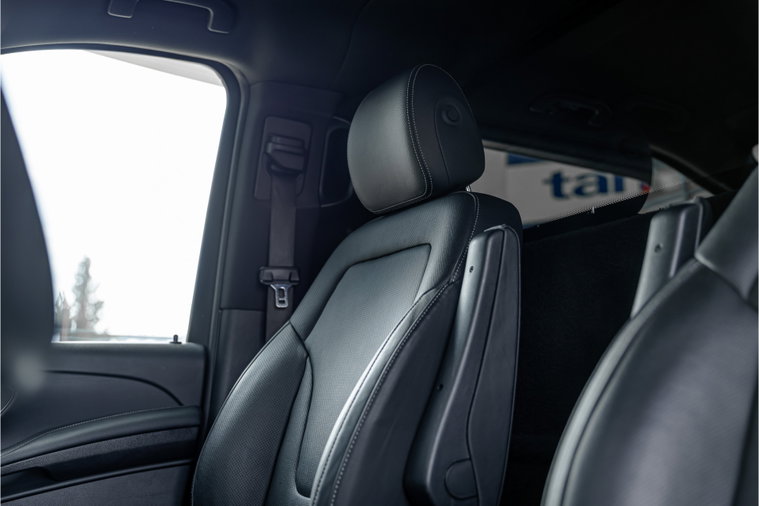 Vehicle Image 36