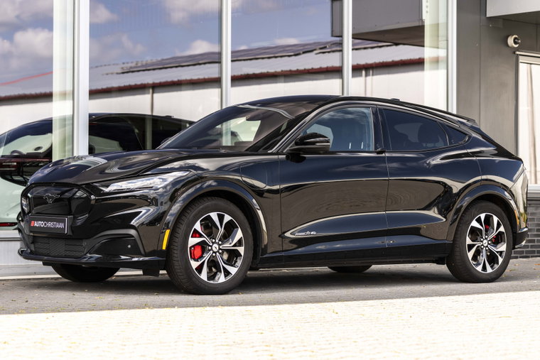 Vehicle Image 13