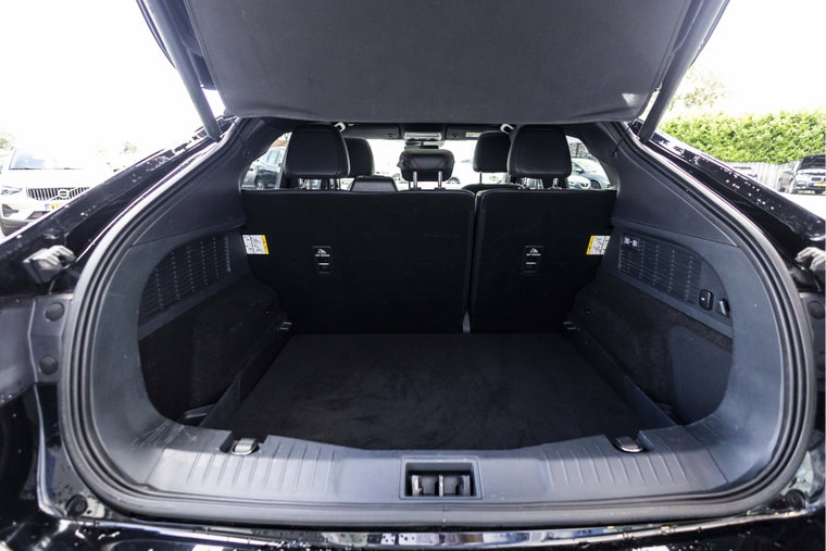 Vehicle Image 38