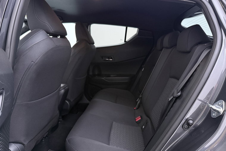 Vehicle Image 16