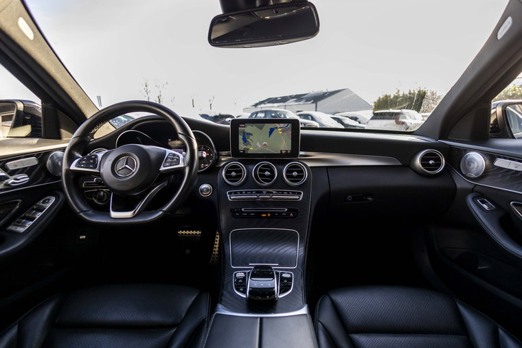 Vehicle Image 30
