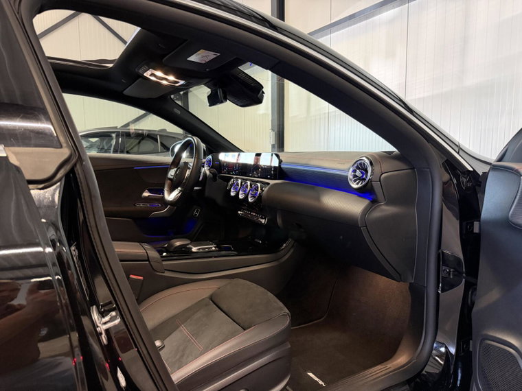 Vehicle Image 38