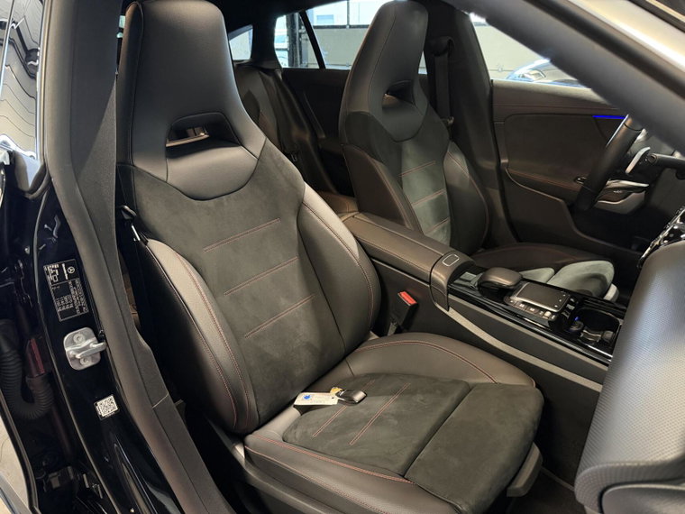 Vehicle Image 40