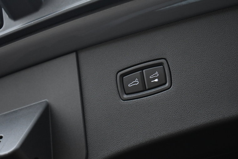 Vehicle Image 37