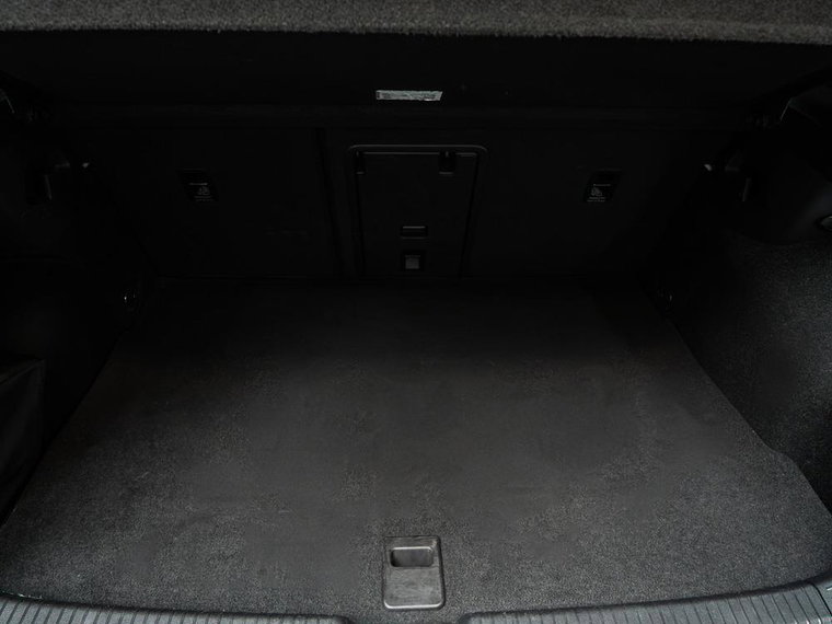 Vehicle Image 26
