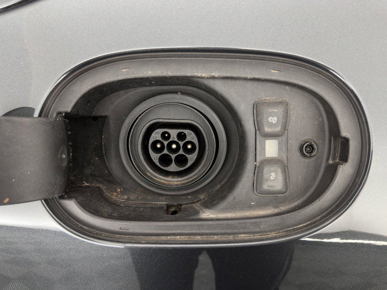 Vehicle Image 33