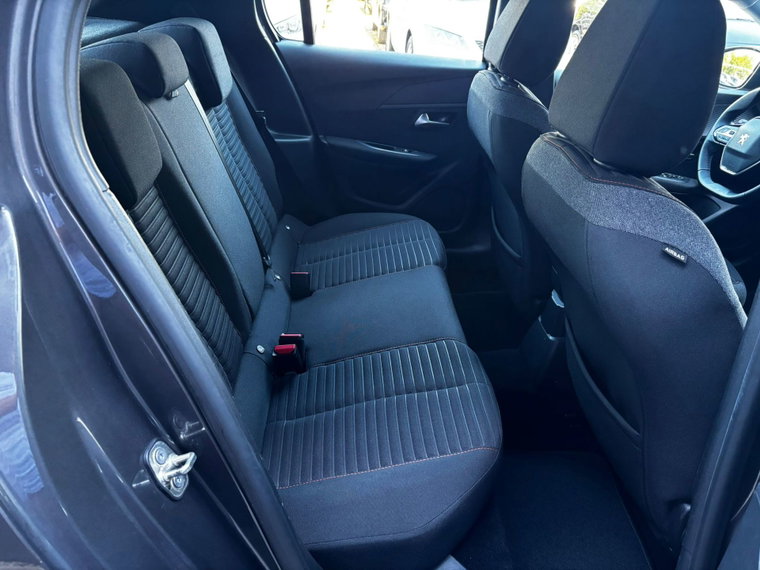Vehicle Image 17