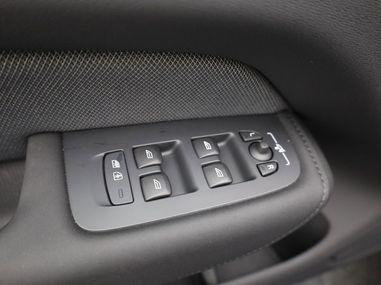 Vehicle Image 41