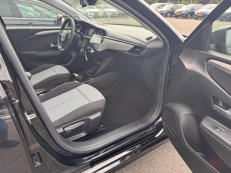 Vehicle Image 17