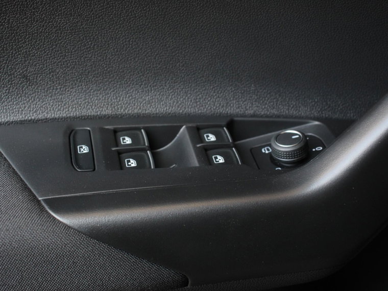 Vehicle Image 34