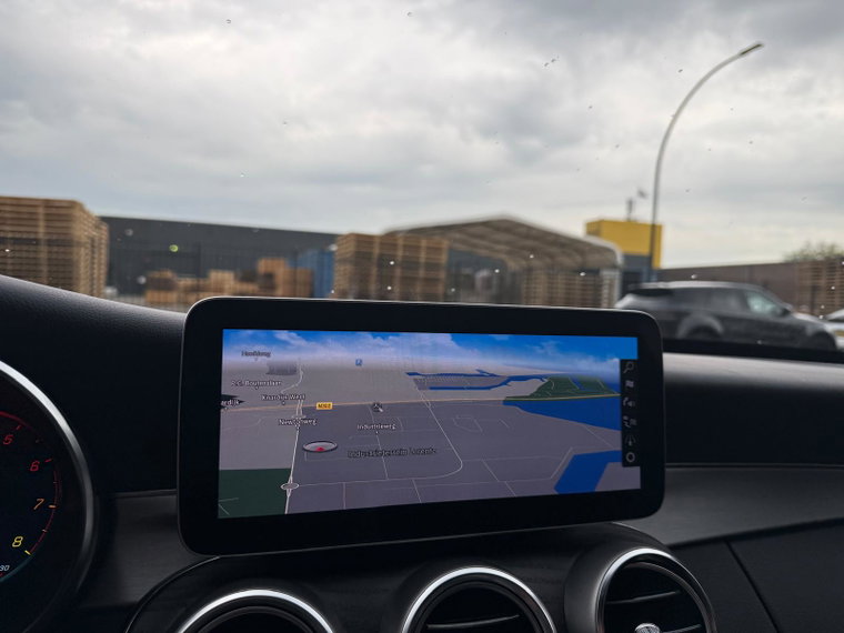 Vehicle Image 30