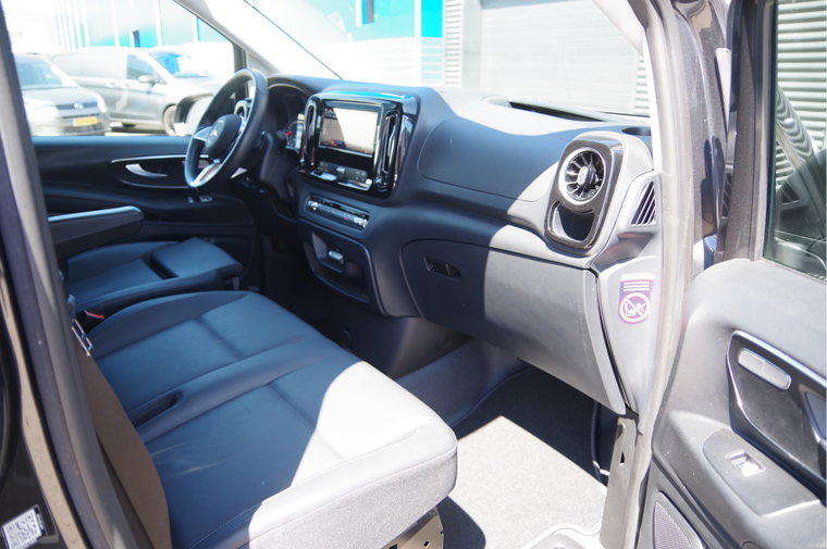 Vehicle Image 36