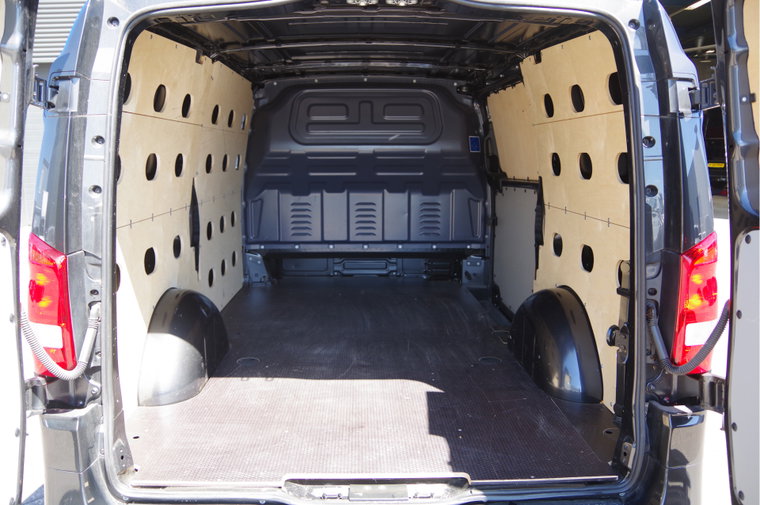 Vehicle Image 11
