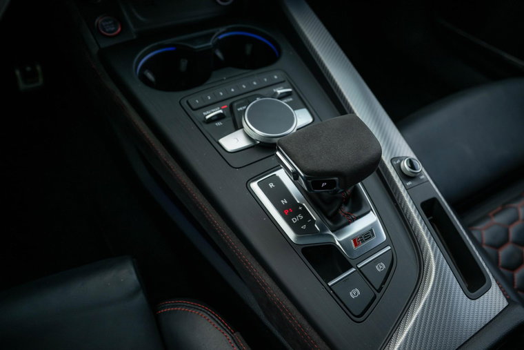 Vehicle Image 24
