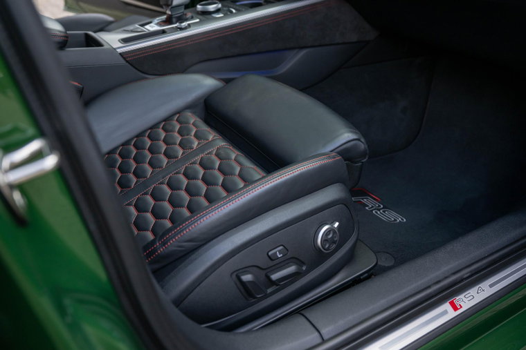 Vehicle Image 40
