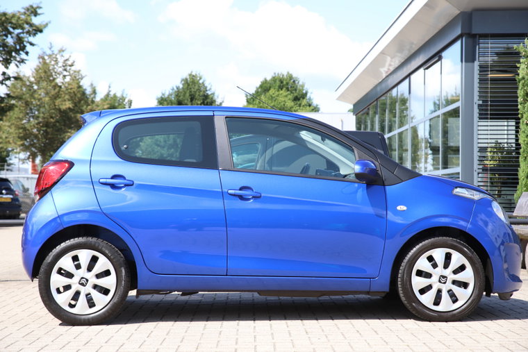 Vehicle Image 4