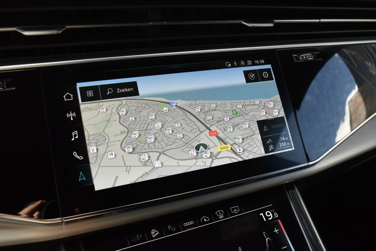 Vehicle Image 11