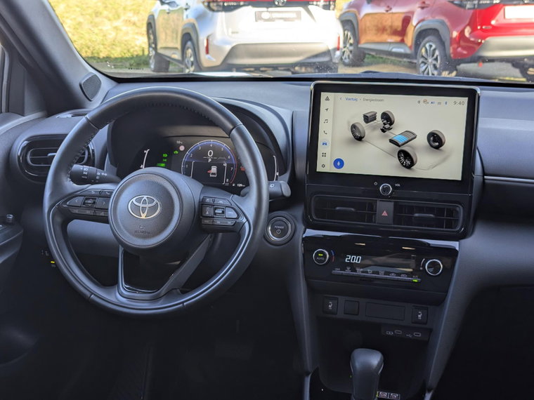 Vehicle Image 15