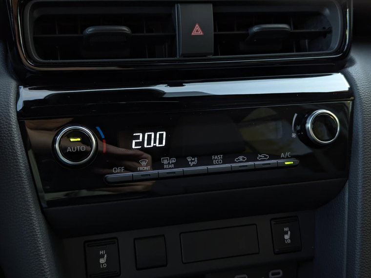 Vehicle Image 30
