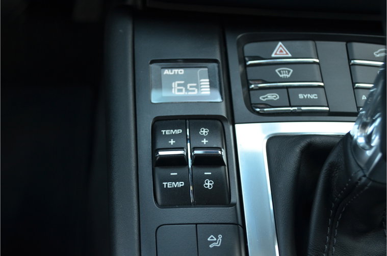 Vehicle Image 28