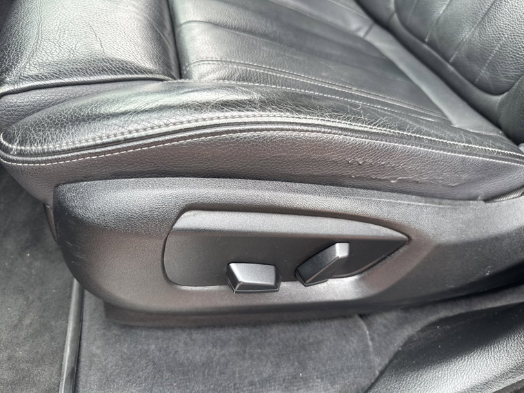 Vehicle Image 38