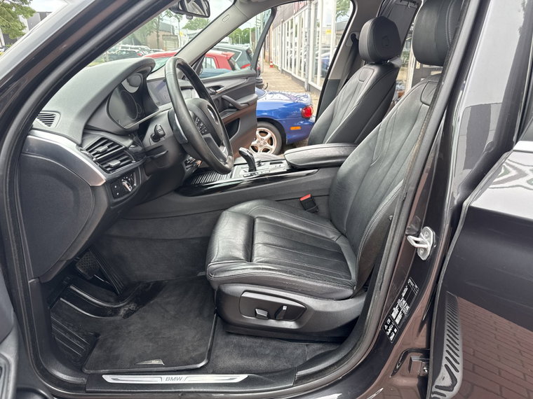 Vehicle Image 48