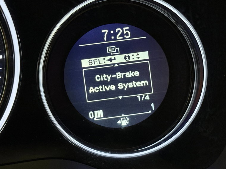 Vehicle Image 25