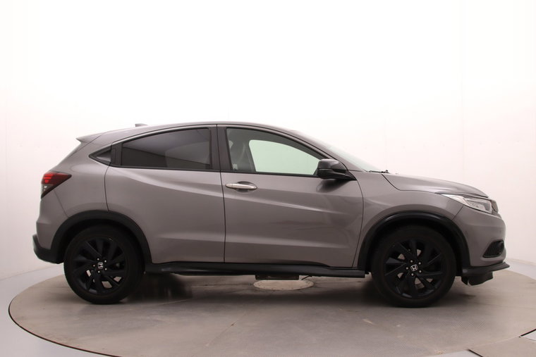 Vehicle Image 9